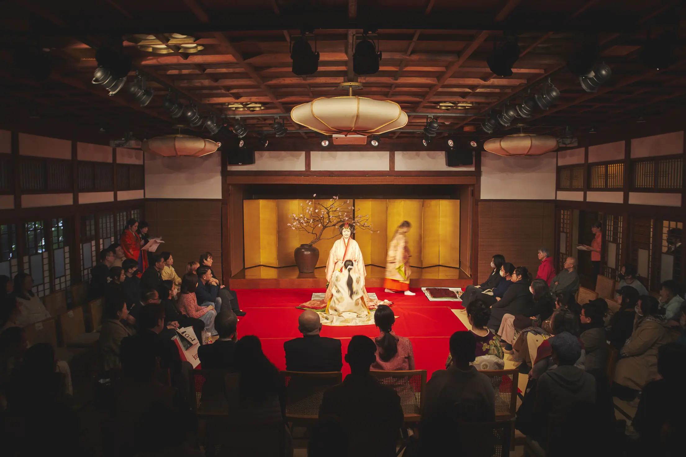 田中千繪攜手父親彩妝大師田中東尼推廣千年宮廷和服藝術 促進台日交流 田中千繪攜手父親彩妝大師田中東尼推廣千年宮廷和服藝術 促進台日交流