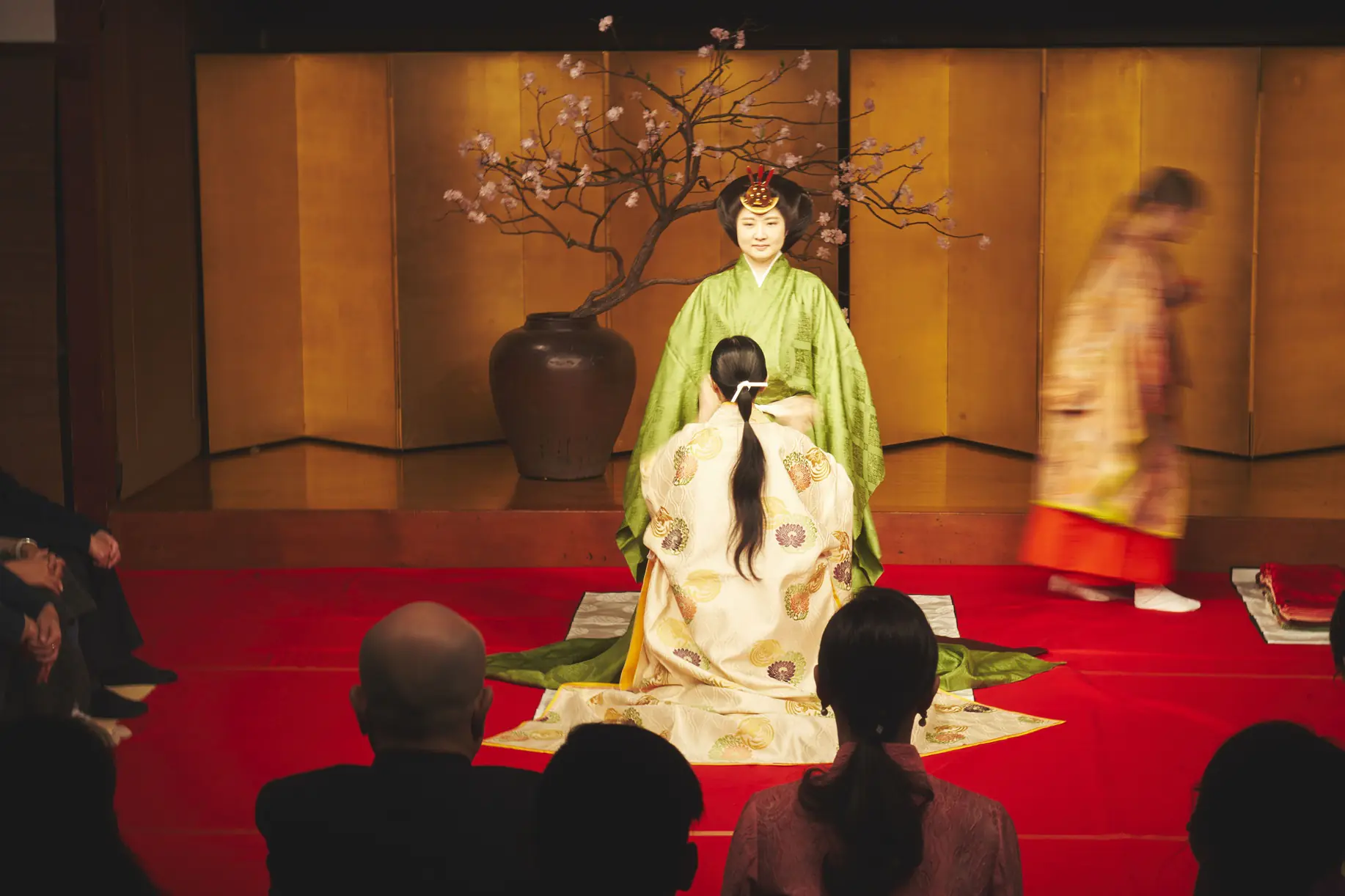 田中千繪攜手父親彩妝大師田中東尼推廣千年宮廷和服藝術 促進台日交流 田中千繪攜手父親彩妝大師田中東尼推廣千年宮廷和服藝術 促進台日交流