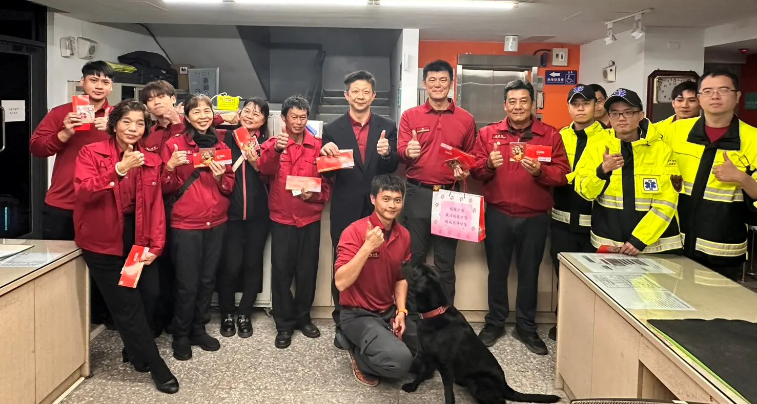 春節堅守崗位守護城市 基隆消防局長游家懿慰問執勤同仁 春節堅守崗位守護城市 基隆消防局長游家懿慰問執勤同仁