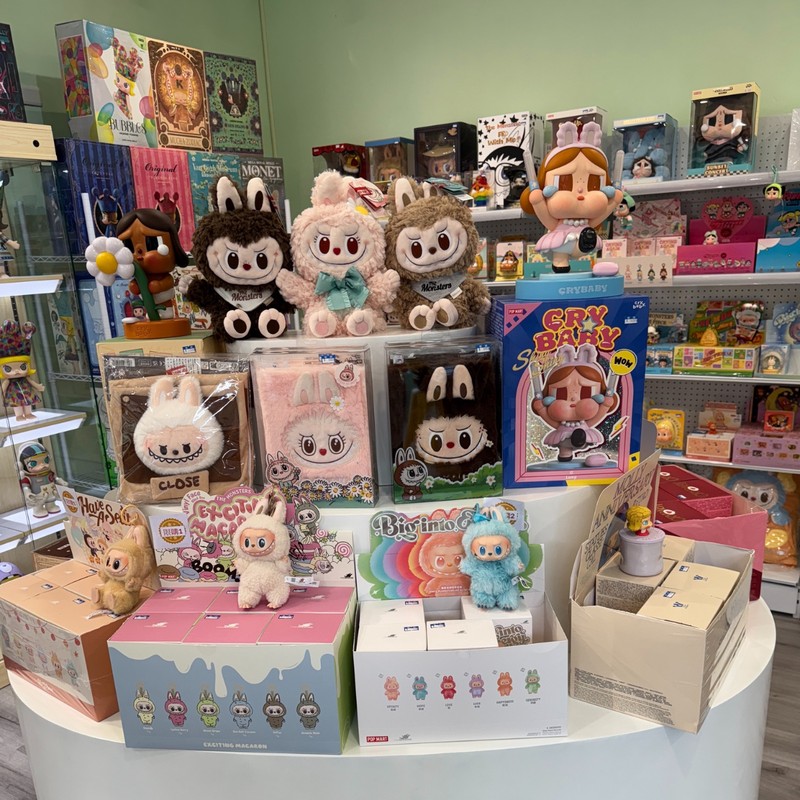 桃園楊梅盲盒店藏不住了!從泡泡瑪特到GK模型 款式超齊全 桃園楊梅盲盒店藏不住了!從泡泡瑪特到GK模型 款式超齊全