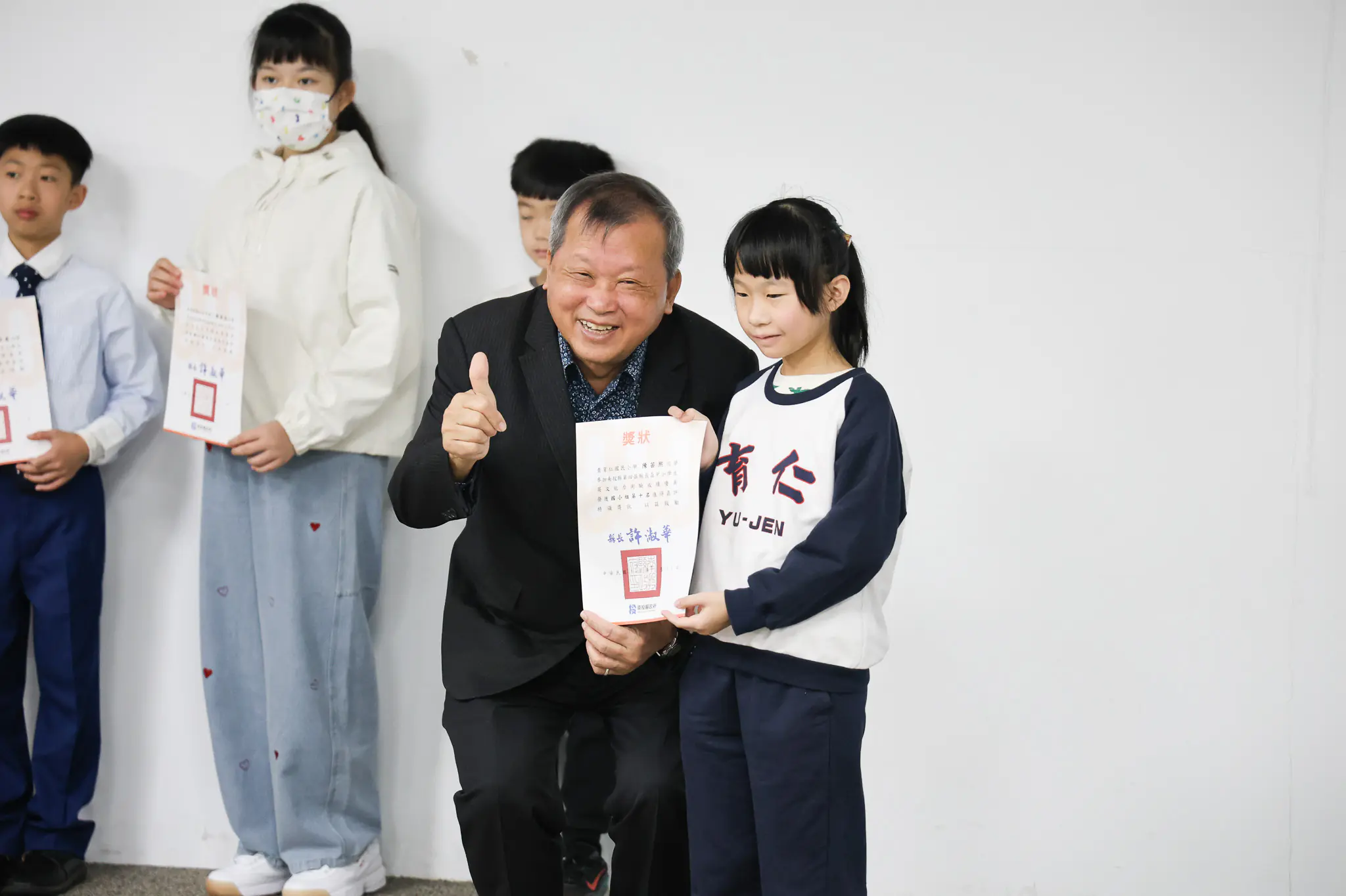 南投縣第四屆縣長盃中小學英文能力測驗比賽頒獎　副縣長王瑞德勉勵學子紮根本土放眼世界