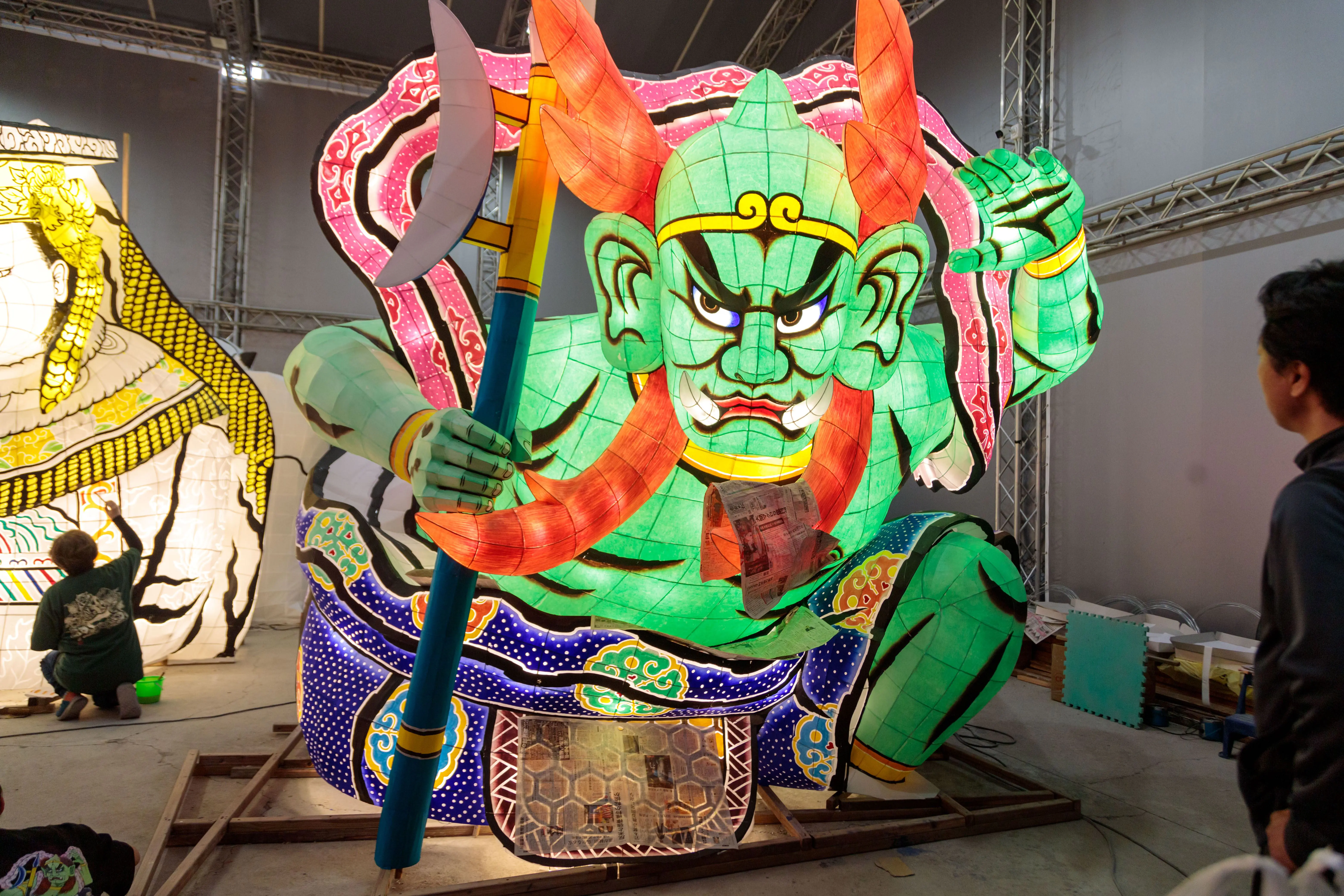 朴子配天宮樸仔媽躍上睡魔燈組 台日宗教藝術跨界融合 朴子配天宮樸仔媽躍上睡魔燈組 台日宗教藝術跨界融合