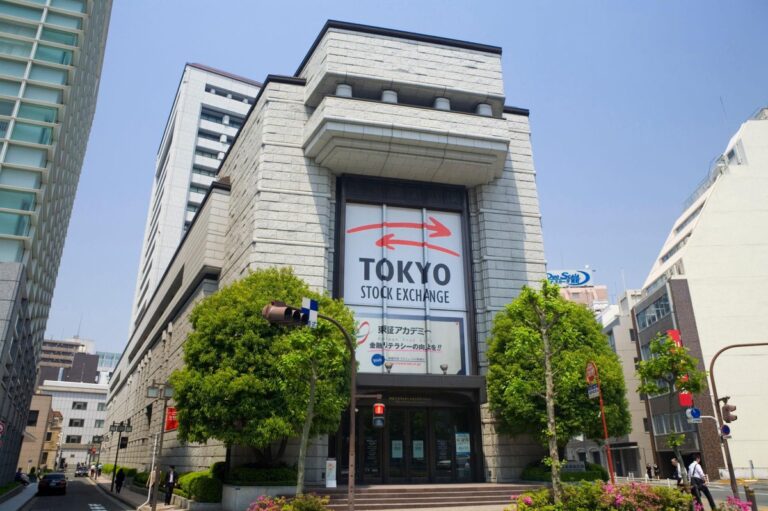 自民黨大勝眾院選舉 高市行情啟動推升日股、日圓走弱