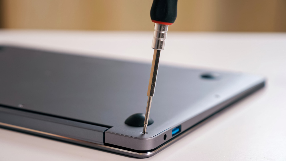 Mac螢幕維修要找誰？4個重點避免踩雷