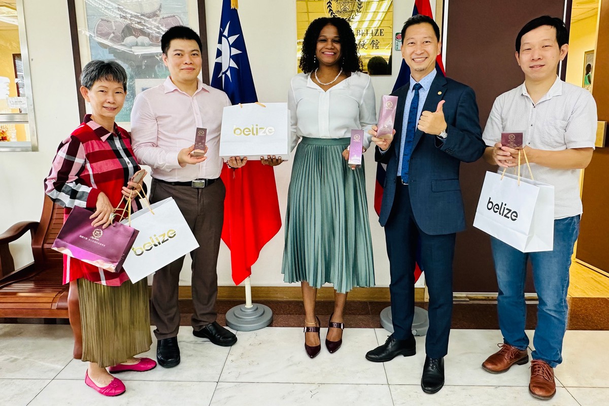 醣醣生醫「黑蘭極皙儷緻」系列 以科研精神打造植萃保養新美學 醣醣生醫「黑蘭極皙儷緻」系列 以科研精神打造植萃保養新美學