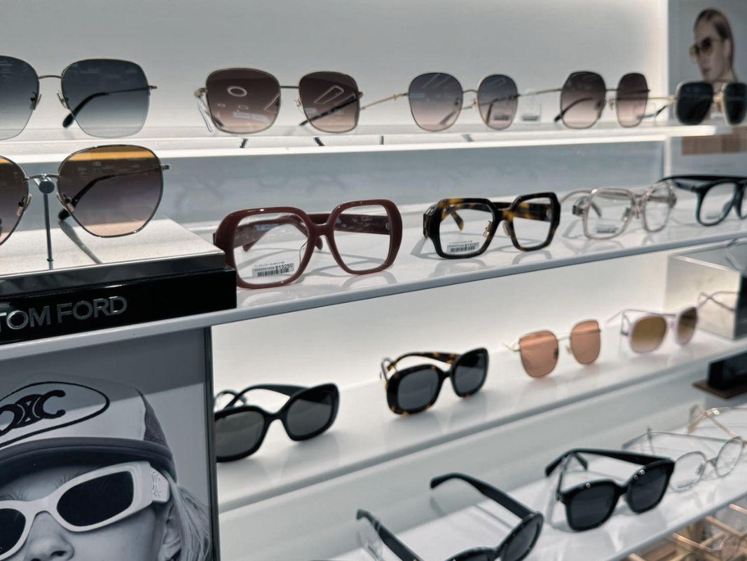 蘆竹眼鏡行推薦:專業驗光+防藍光護眼鏡片完整服務! 蘆竹眼鏡行推薦:專業驗光+防藍光護眼鏡片完整服務!