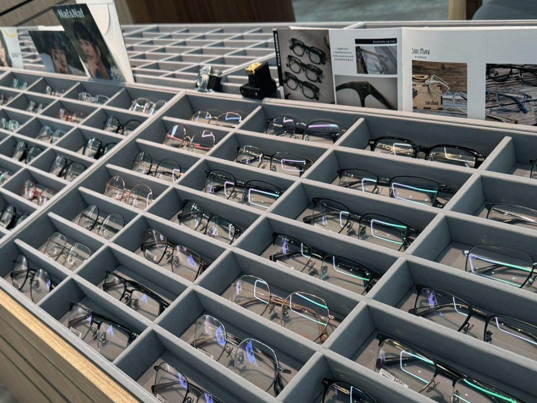 蘆竹眼鏡行推薦:專業驗光+防藍光護眼鏡片完整服務! 蘆竹眼鏡行推薦:專業驗光+防藍光護眼鏡片完整服務!