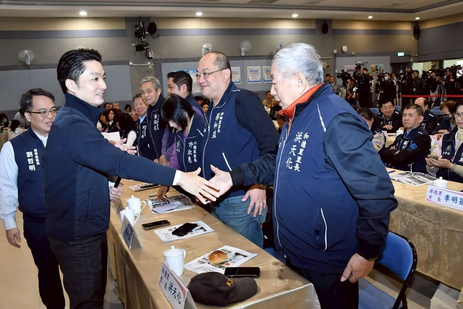 蔣萬安與里長有約：加速捷運建設與城市更新　推動萬華全面升級