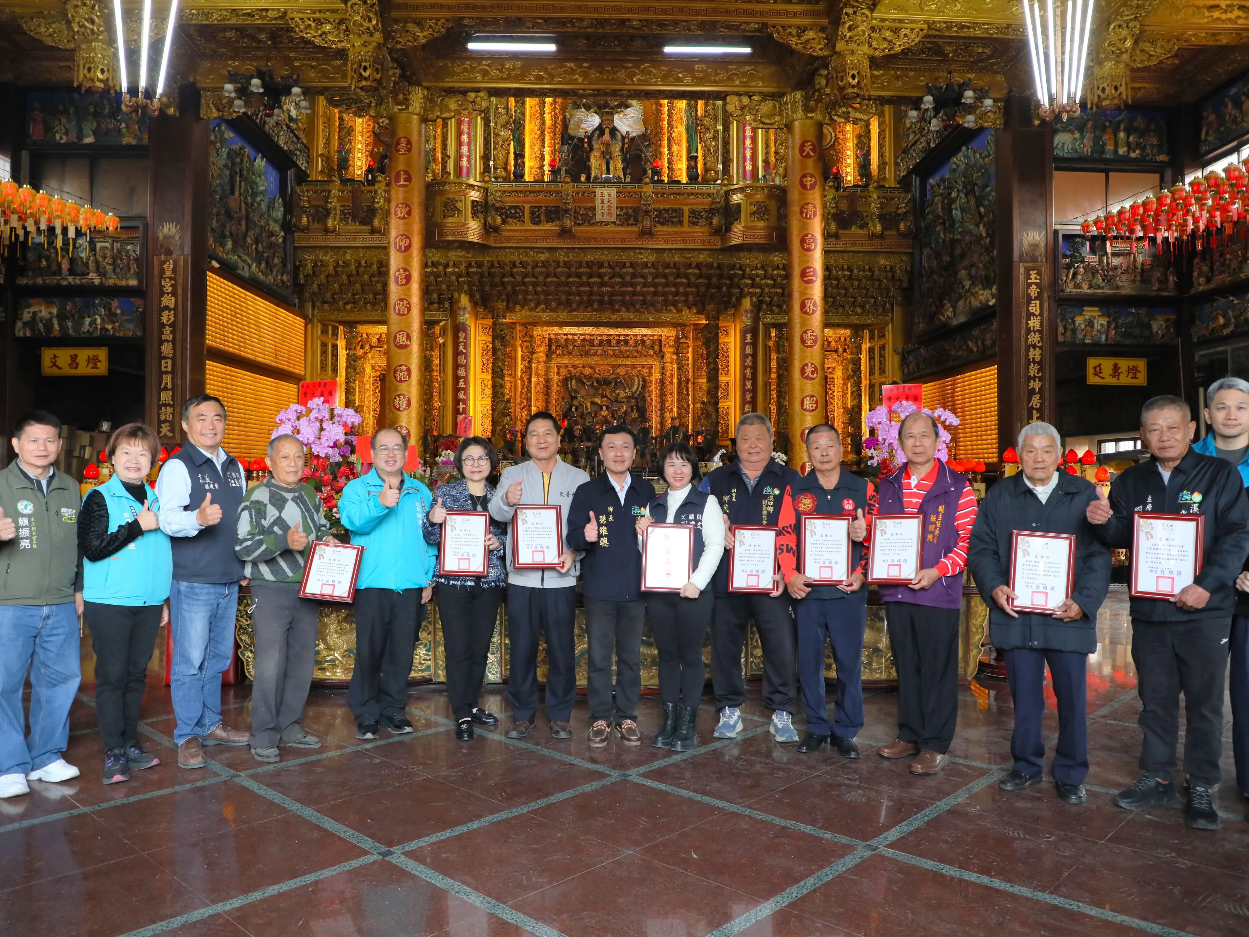 溪口鄉公所與天臺殿聯合舉辦「寒冬送暖感恩發放活動」 溪口鄉公所與天臺殿聯合舉辦「寒冬送暖感恩發放活動」