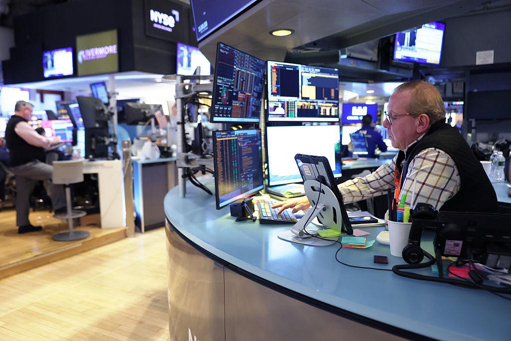 就業回溫推升信心 美股逼近歷史高點 就業回溫推升信心 美股逼近歷史高點