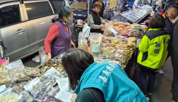 嘉縣擴大春節零食稽查 守護民眾食安過好年 嘉縣擴大春節零食稽查 守護民眾食安過好年