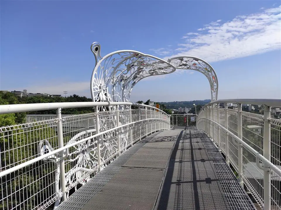 提升遊憩安全與舒適度!八卦山天空步道橋面板改善工程 3月9日起全線封閉暫停開放 提升遊憩安全與舒適度!八卦山天空步道橋面板改善工程 3月9日起全線封閉暫停開放