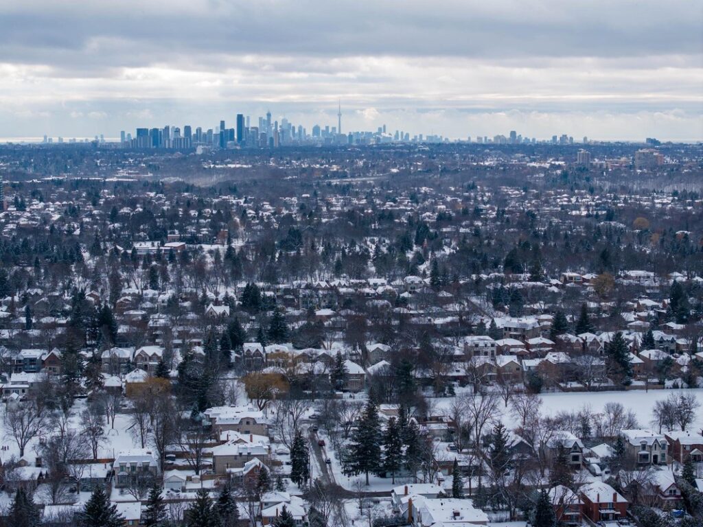 關稅陰霾籠罩加拿大房市布局戰略 關稅陰霾籠罩加拿大房市布局戰略