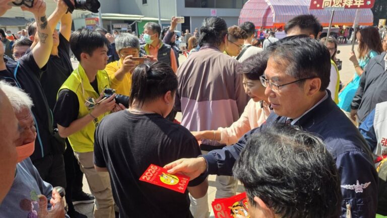 除夕添喜！ 台南市長黃偉哲發紅包賀歲力薦 「沈家鳳與彭冠今」帶動盆栽大展盛大登場
