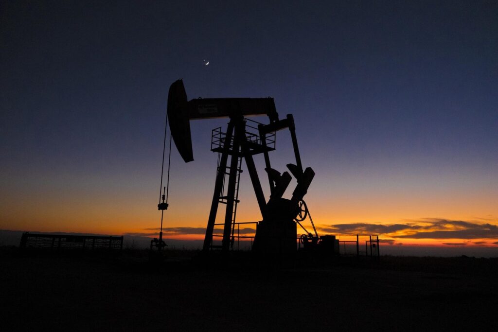 科技股領跌拋售潮再起 油價飆升壓力升溫 科技股領跌拋售潮再起 油價飆升壓力升溫