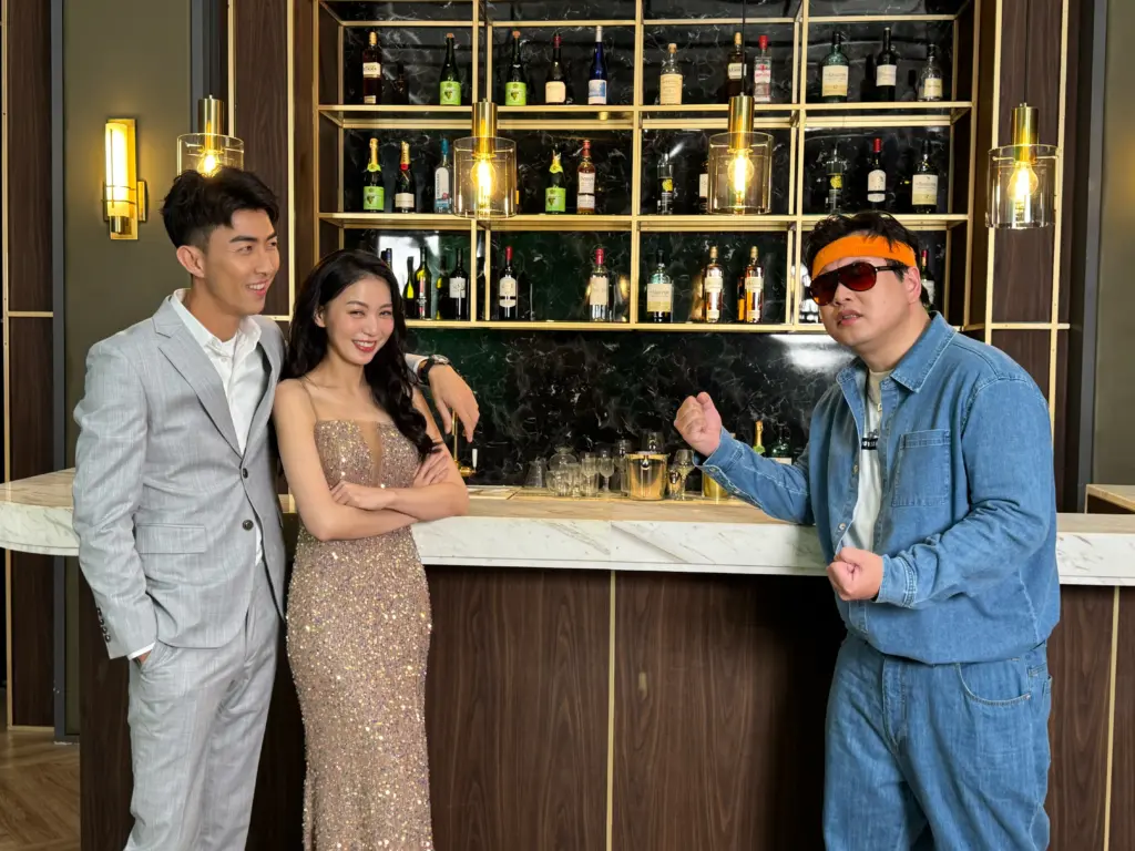 DAPUN 大胖錢燒光了 獻出「最帥畢業禮」重新適應無聊生活 DAPUN 大胖錢燒光了 獻出「最帥畢業禮」重新適應無聊生活