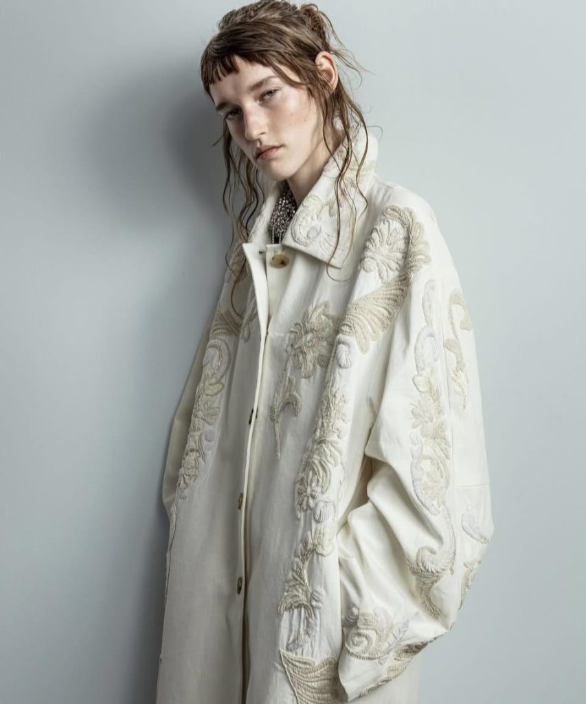 DVN 2026春夏女裝:在脆弱與安靜中,看見女性的內斂力量 DVN 2026春夏女裝:在脆弱與安靜中,看見女性的內斂力量