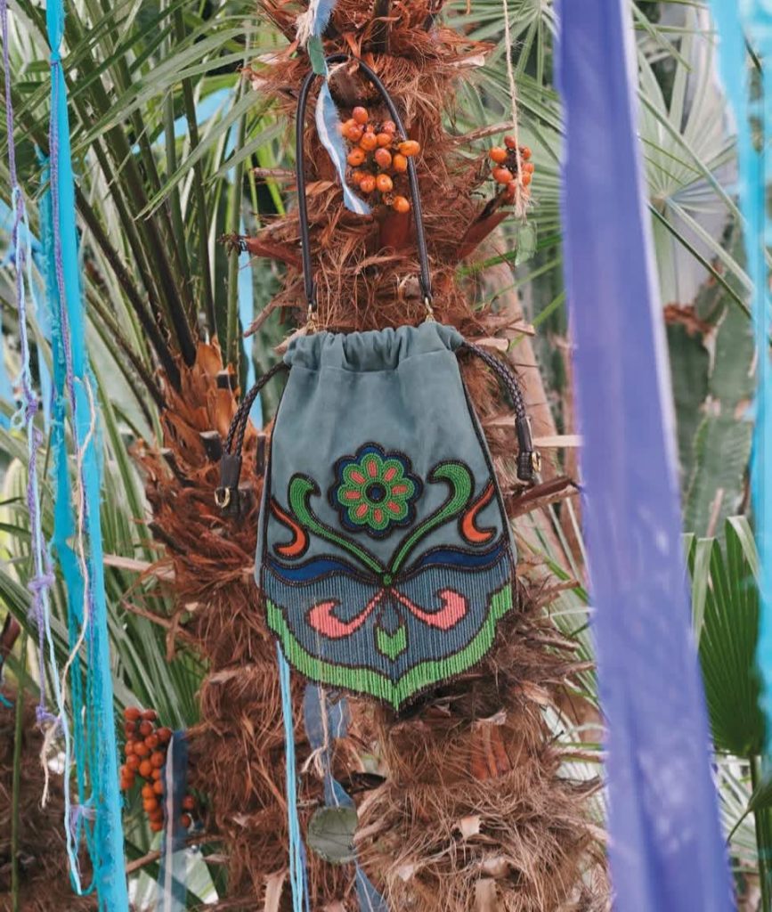 《當包款征服自然》 ETRO願意重新回到土地 《當包款征服自然》 ETRO願意重新回到土地