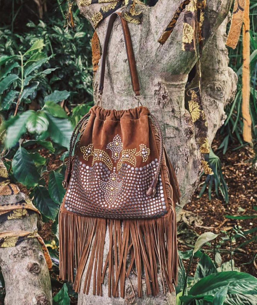 《當包款征服自然》 ETRO願意重新回到土地 《當包款征服自然》 ETRO願意重新回到土地