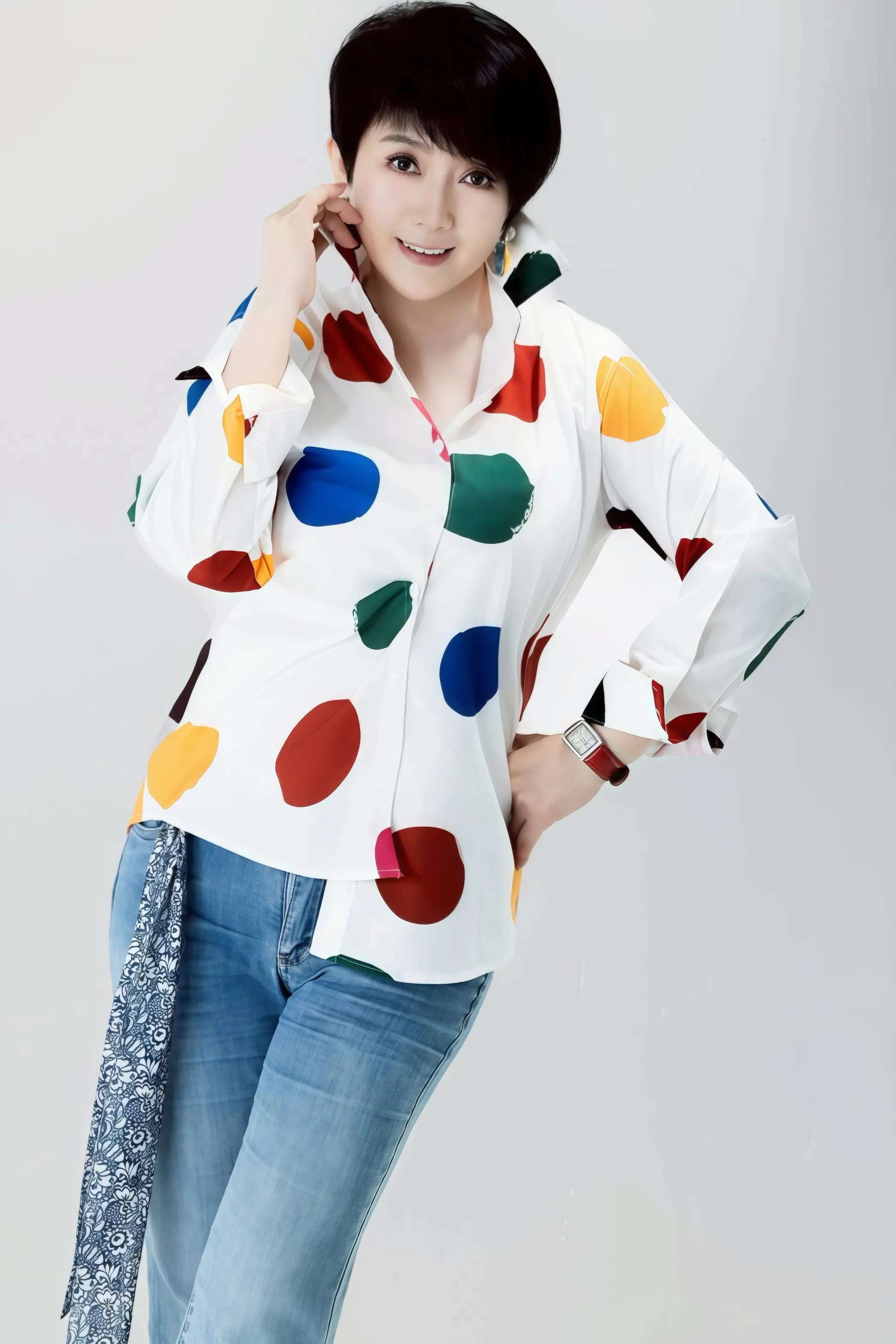 周思潔情感上非常「慢熱」男人必須有極大的耐心 周思潔情感上非常「慢熱」男人必須有極大的耐心