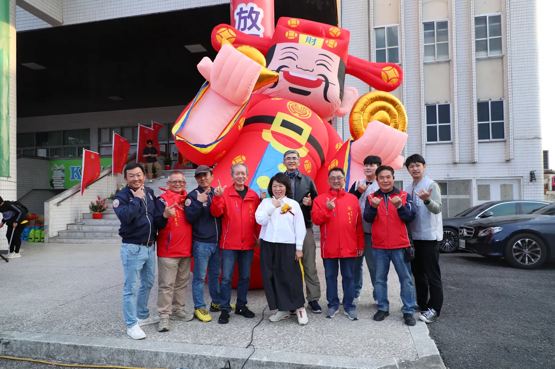 黃敏惠表揚奮發學子 福添福圍爐餐會溫暖雲嘉千人心 黃敏惠表揚奮發學子 福添福圍爐餐會溫暖雲嘉千人心