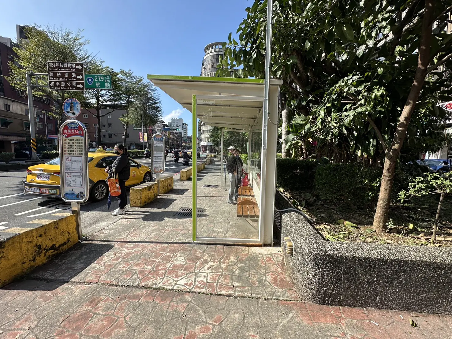 基隆公車處完成新建及汰換14處候車亭 新年迎新候車環境更用心 基隆公車處完成新建及汰換14處候車亭 新年迎新候車環境更用心