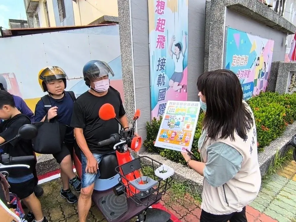 嘉義市推動低碳上學路 機車汰舊換新補助再加碼 嘉義市推動低碳上學路 機車汰舊換新補助再加碼