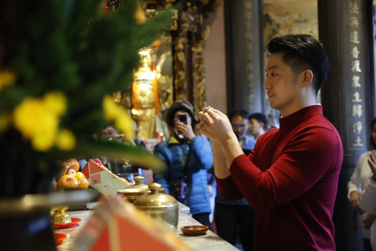 蔣萬安大年初一走春祈福 連訪11間廟宇祝「馬年行大運」 蔣萬安大年初一走春祈福 連訪11間廟宇祝「馬年行大運」