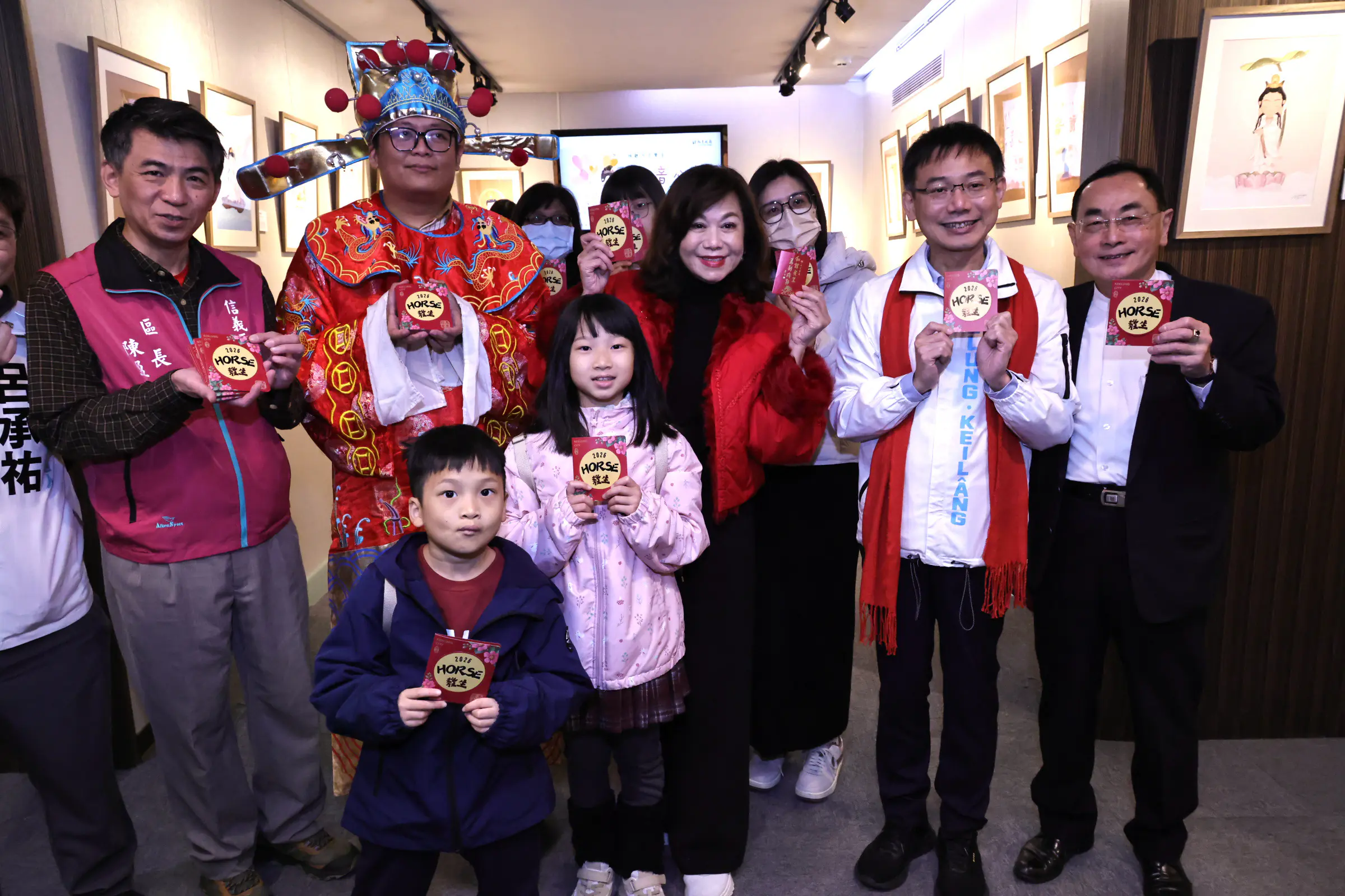 基市府團隊新春祈福 紅包送暖凝聚城市向心力 基市府團隊新春祈福 紅包送暖凝聚城市向心力