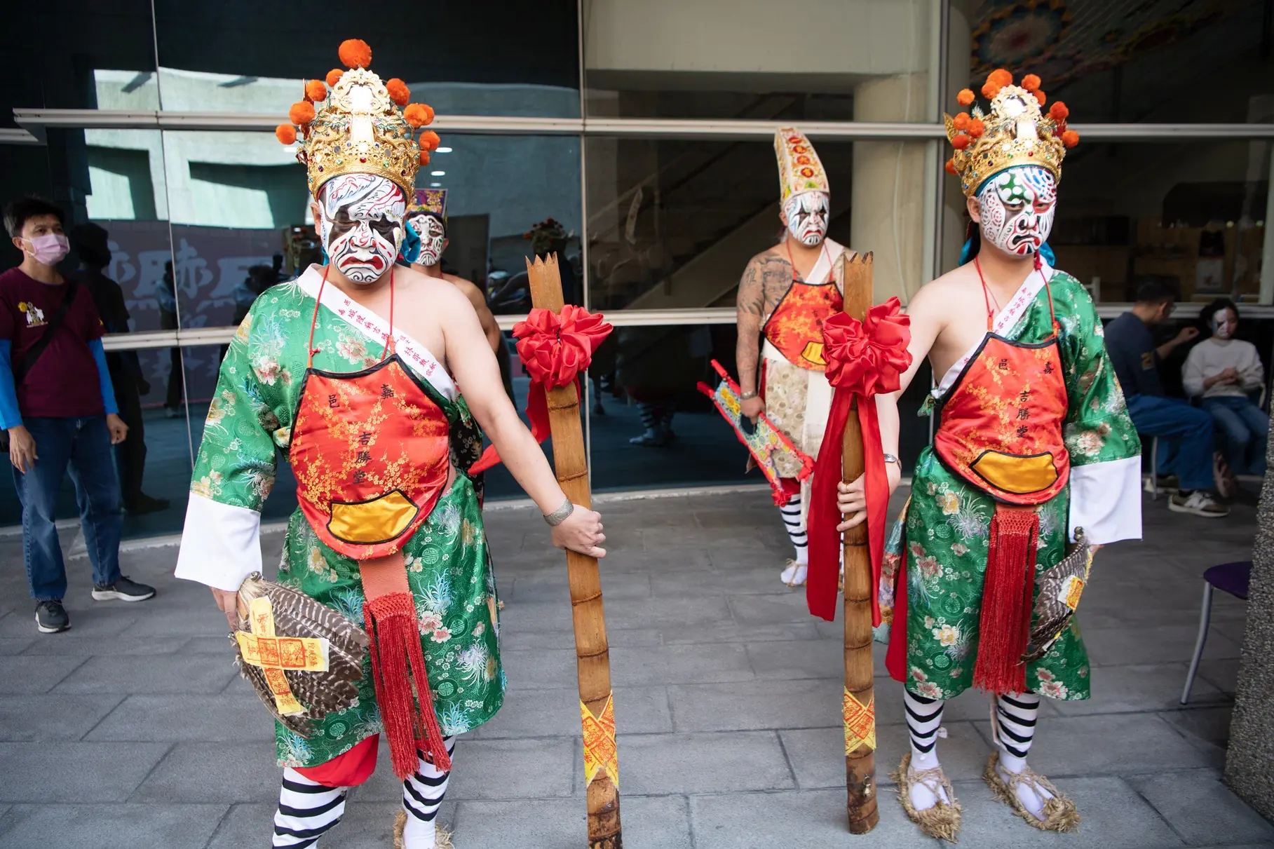 嘉博舘家將走陣、臉譜彩繪帶民眾沉浸信仰文化迎新春 嘉博舘家將走陣、臉譜彩繪帶民眾沉浸信仰文化迎新春