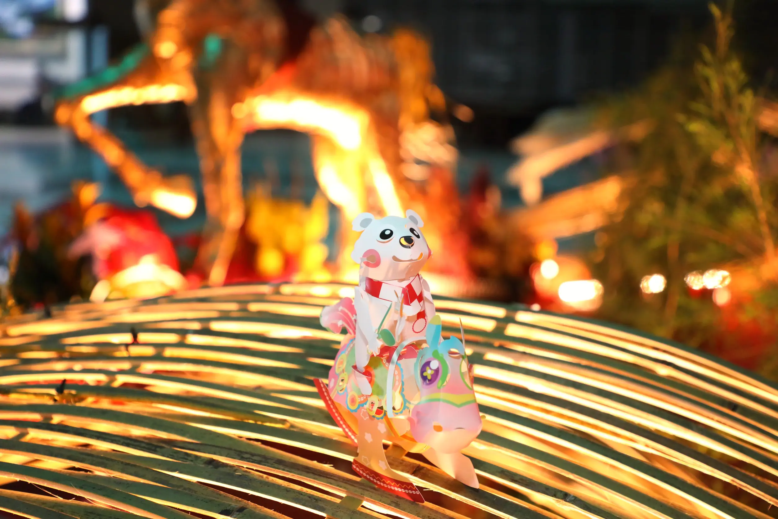 大師操刀！嘉義市馬年小提燈「馬上熊賀」亮相　2/24起文化公園限量發放