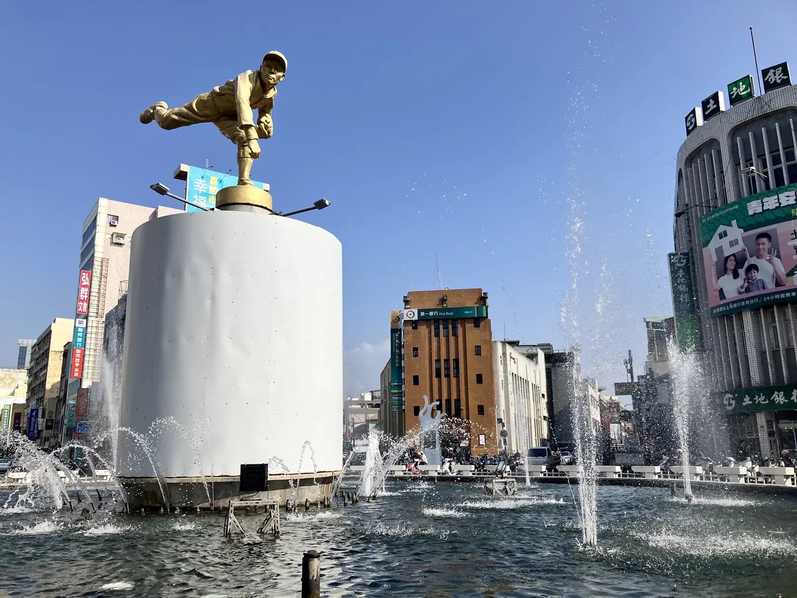 嘉義市地標《KANO》投手雕像26日暫拆除　原創團隊接手展開修復