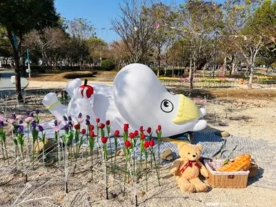 中台灣燈會見證社會高水準!姆明女友的熊馬吉還在原地 市府大讚民眾「最萌守望者」 中台灣燈會見證社會高水準!姆明女友的熊馬吉還在原地 市府大讚民眾「最萌守望者」