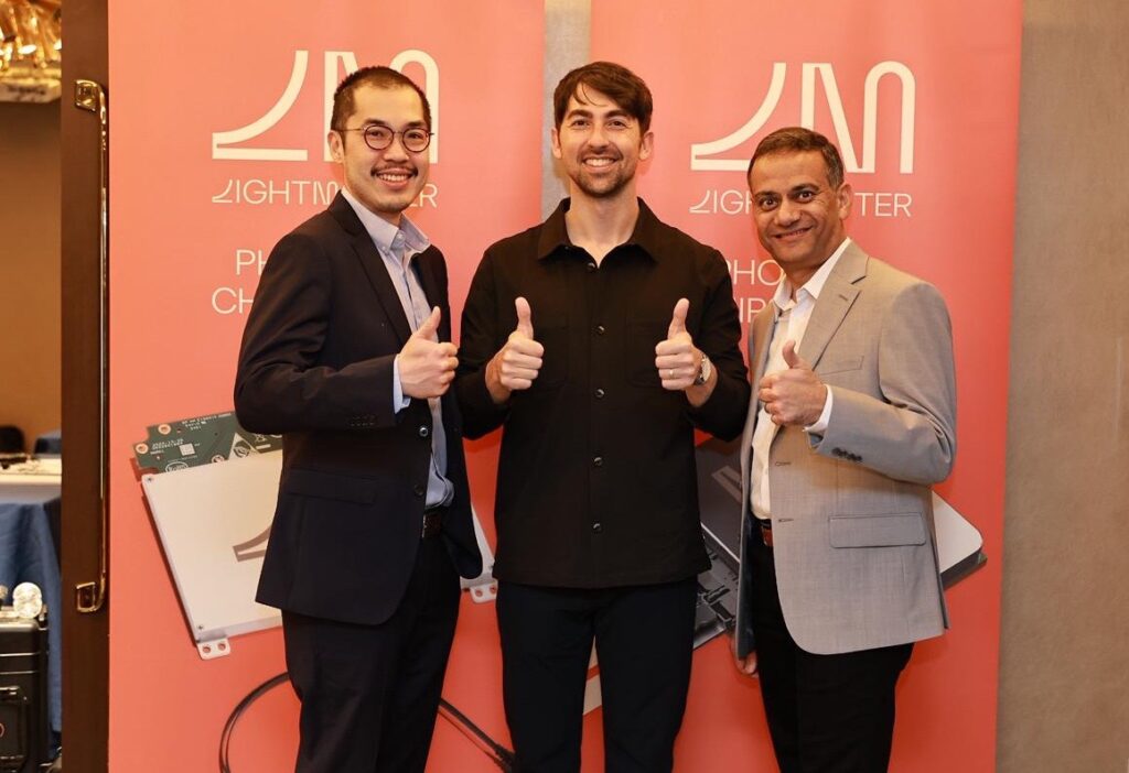 Lightmatter聯手Synopsys推3D光子平台 助攻下一代AI晶片量產 Lightmatter聯手Synopsys推3D光子平台 助攻下一代AI晶片量產