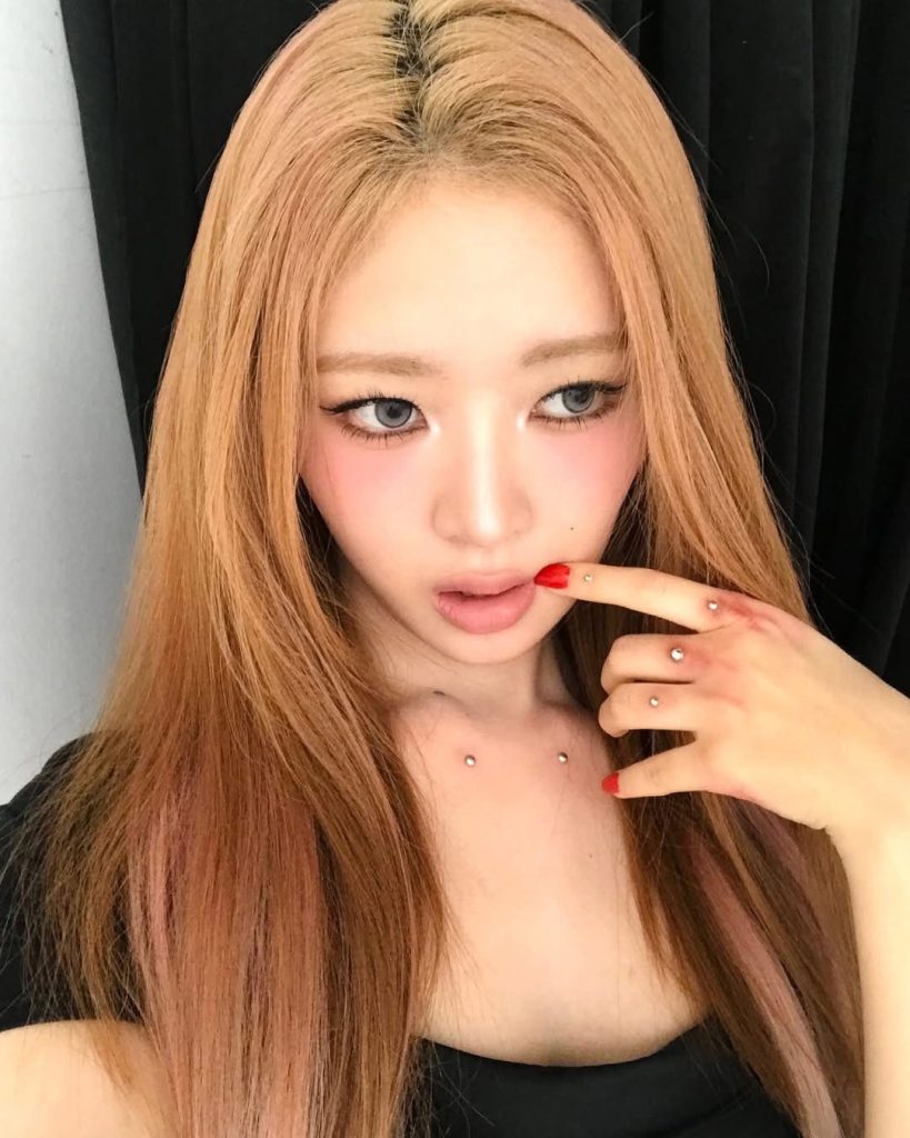 IVE成員REI展現自然魅力,新歌「Gimme that GRR」引發熱潮! IVE成員REI展現自然魅力,新歌「Gimme that GRR」引發熱潮!