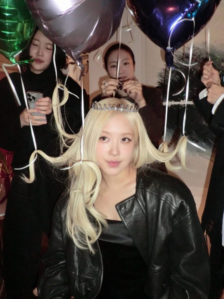 ROSÉ生日派對照曝光 感性告別20代迎29歲 ROSÉ生日派對照曝光 感性告別20代迎29歲