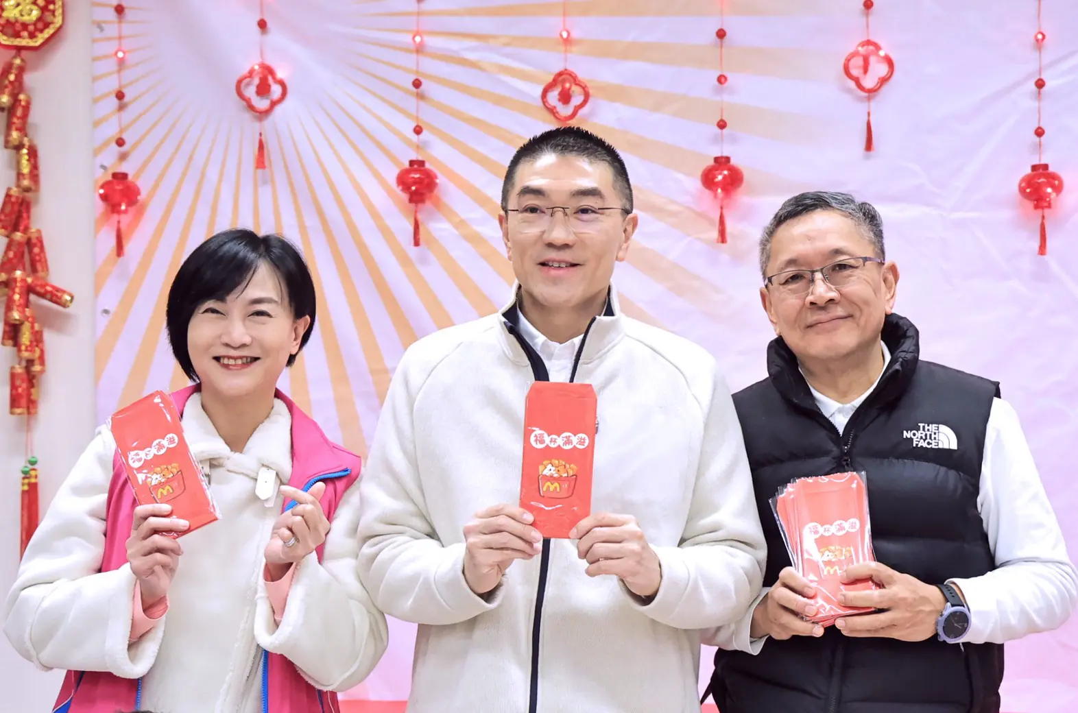 謝國樑春節探視兒少安置機構 新春不打烊守護孩子成長路 謝國樑春節探視兒少安置機構 新春不打烊守護孩子成長路