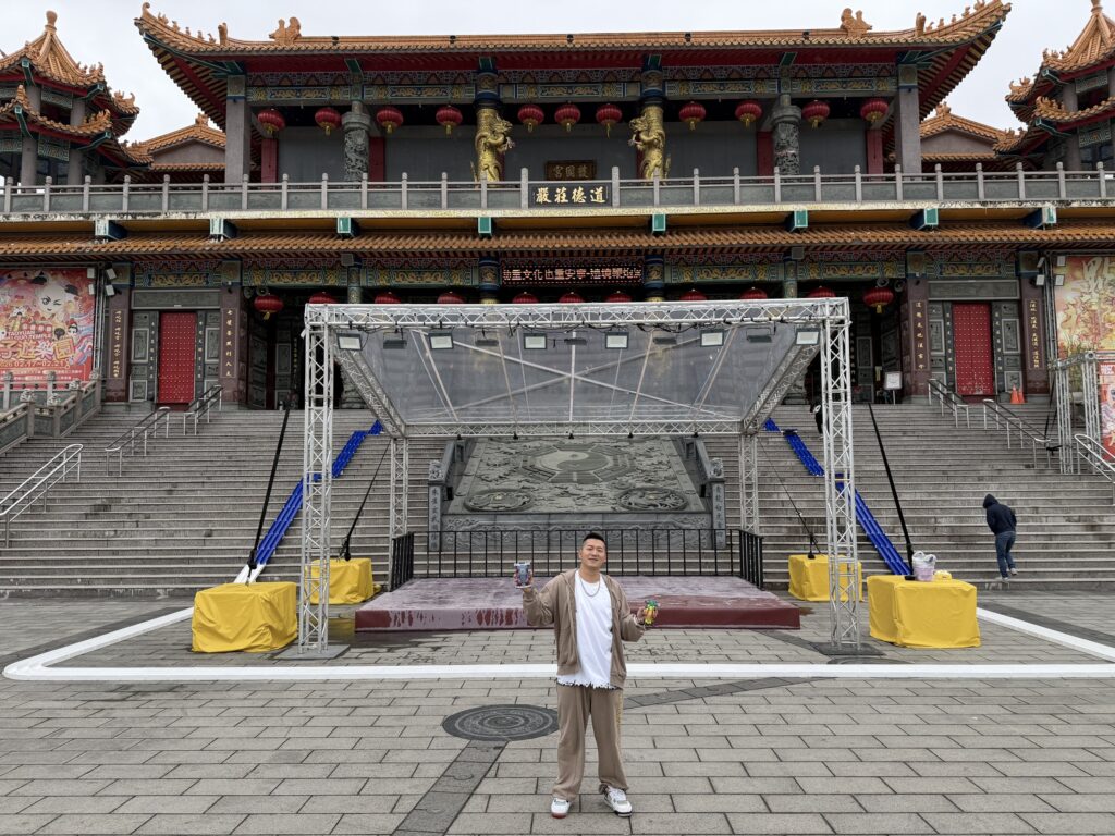 草爺挑戰極限「台灣第一次」神行盃500米四驅車軌道鋪進護國宮廟埕 34 S 236773401 1024x768 1