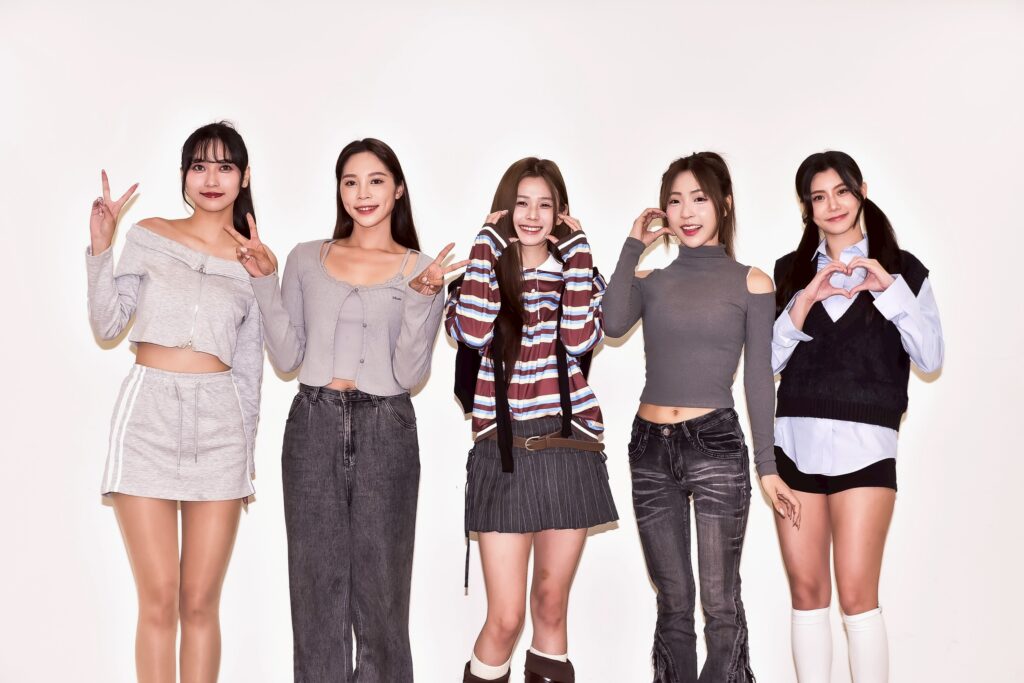 啦啦隊女孩滾元宵初體驗!各務礼美奈、謝予容(容容)、貝拉、十一、棠棠 8 S 238575979