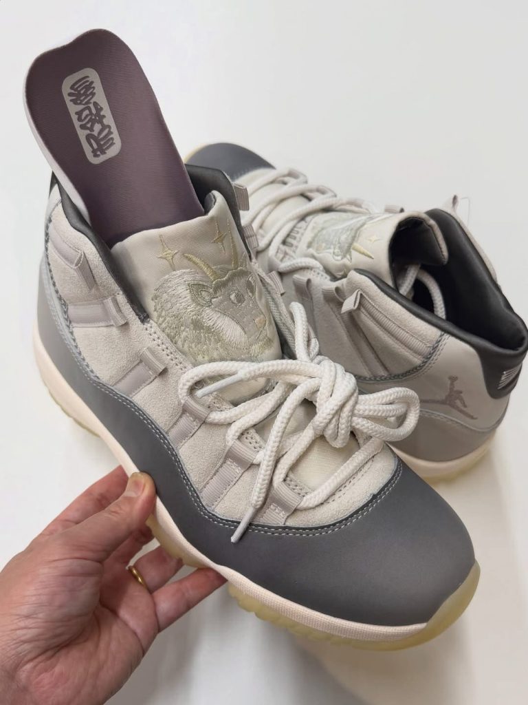 日本限定!atmos 總監小島奉文親揭 Air Jordan 11 “Sukajan” 橫須賀刺繡神作 日本限定!atmos 總監小島奉文親揭 Air Jordan 11 “Sukajan” 橫須賀刺繡神作