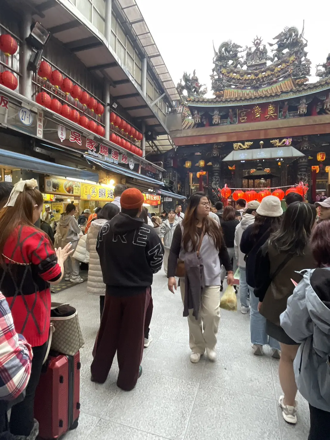 基隆愛四路夜市嚐美食 春節不打烊熱鬧迎新年 基隆愛四路夜市嚐美食 春節不打烊熱鬧迎新年