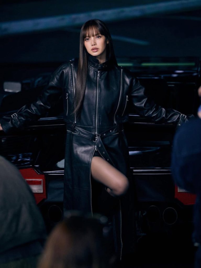 KITH Women 26春季驚艷登場:LISA 聯手 Ronnie Fieg 打造多面衣櫥 KITH Women 26春季驚艷登場:LISA 聯手 Ronnie Fieg 打造多面衣櫥