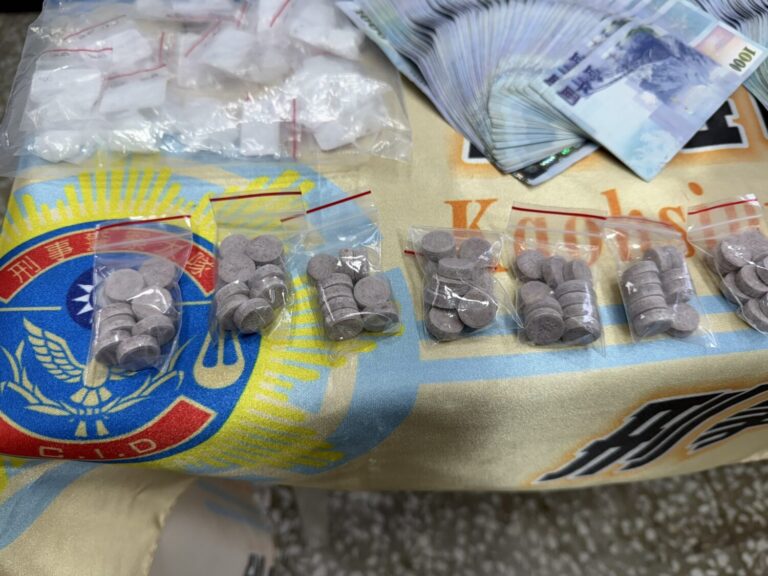 高市刑大突襲！毒梟收工秒變收押  2508包咖啡包全數攔截
