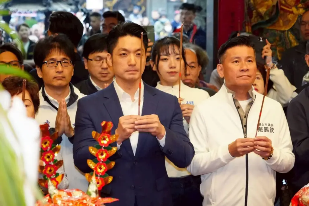 蔣萬安天公生參拜松山奉天宮 祈求風調雨順國泰民安 蔣萬安天公生參拜松山奉天宮 祈求風調雨順國泰民安