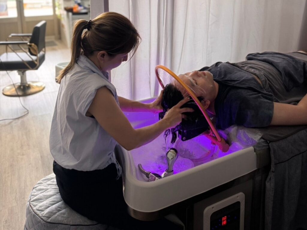 苗栗美髮SPA結合越式洗頭新體驗!草球熱敷與頭皮按摩好放鬆! 苗栗美髮SPA結合越式洗頭新體驗!草球熱敷與頭皮按摩好放鬆!