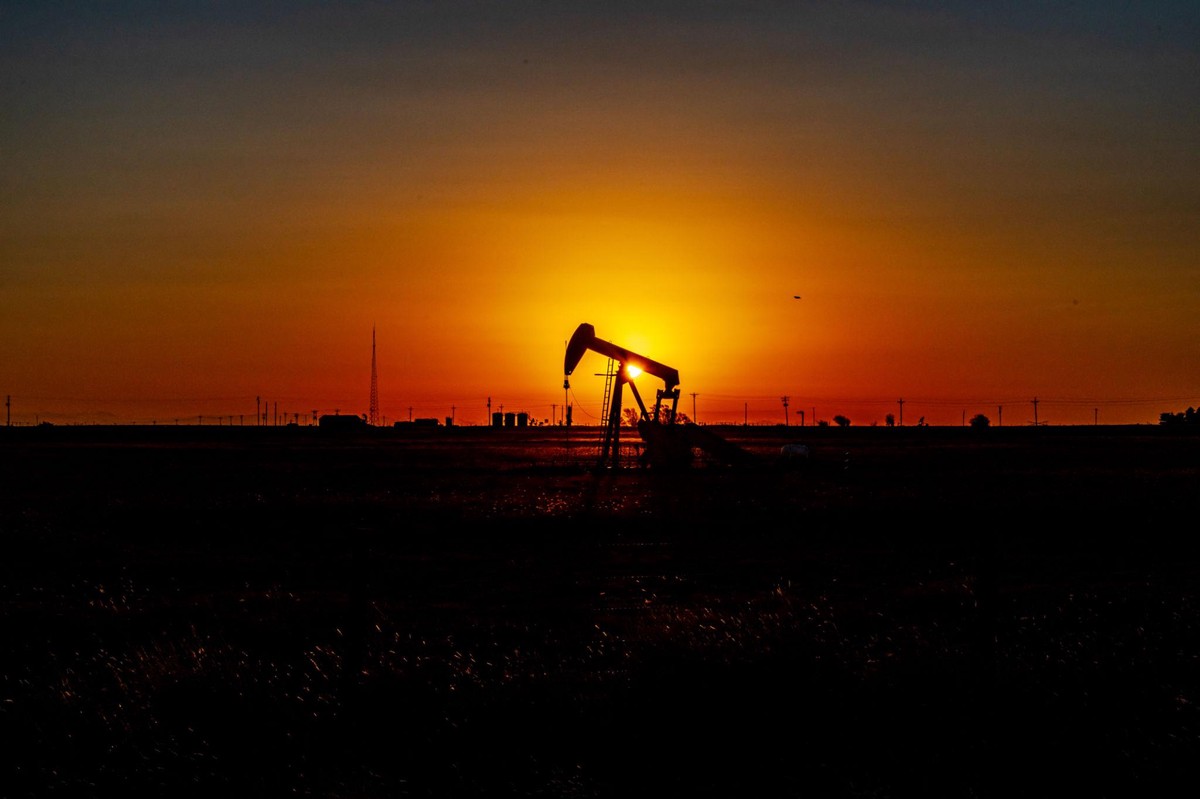 強勢就業壓降息預期 金油雙殺美股重挫 強勢就業壓降息預期 金油雙殺美股重挫