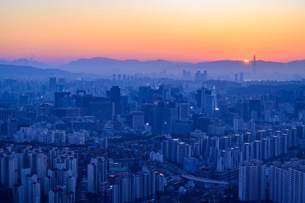 美股重挫衝擊亞股?KOSPI多頭能否續航 美股重挫衝擊亞股?KOSPI多頭能否續航