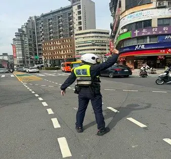 北市警啟動228連假交通疏導 全力守護民眾順暢安心行 北市警啟動228連假交通疏導 全力守護民眾順暢安心行