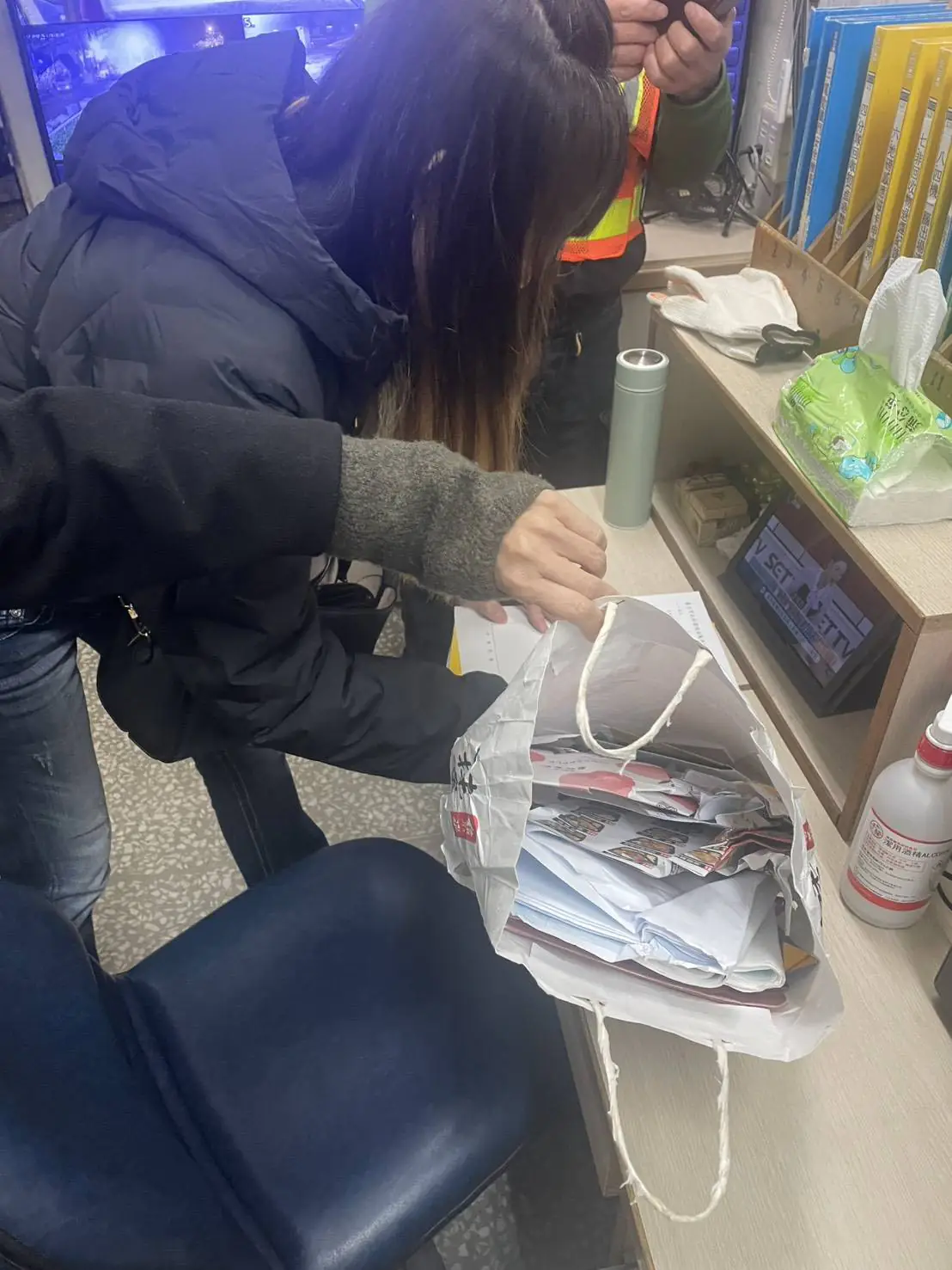 年關大掃除誤把公司機密當廢紙丟　北市清潔隊翻找資收場成功尋回