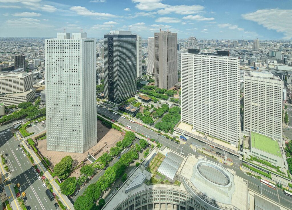 日股ADR普遍走弱 金融與科技股壓力浮現 日股ADR普遍走弱 金融與科技股壓力浮現